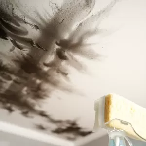 Czym umyć okopcony sufit