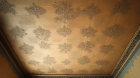 Jaka tapeta na sufit