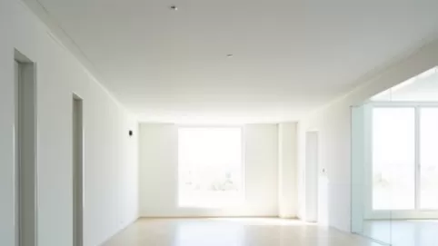 Jaki jest koszt robocizny sufitu podwieszanego Toruń