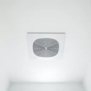 Jaki wentylator do łazienki na sufit