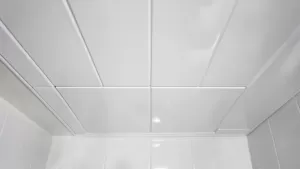Panele PCV na sufit do łazienki